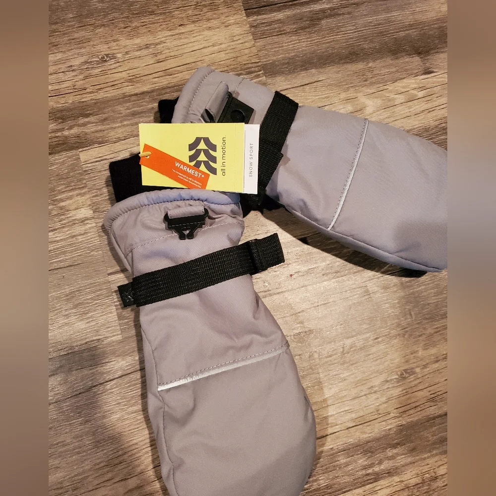 All in Motion snow sports warmest mittens in gray size 8-14 kids New wit…
